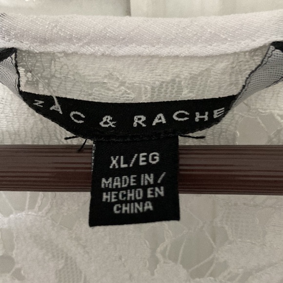 White blouse with Lace accent and tie - XL - Picture 4 of 7